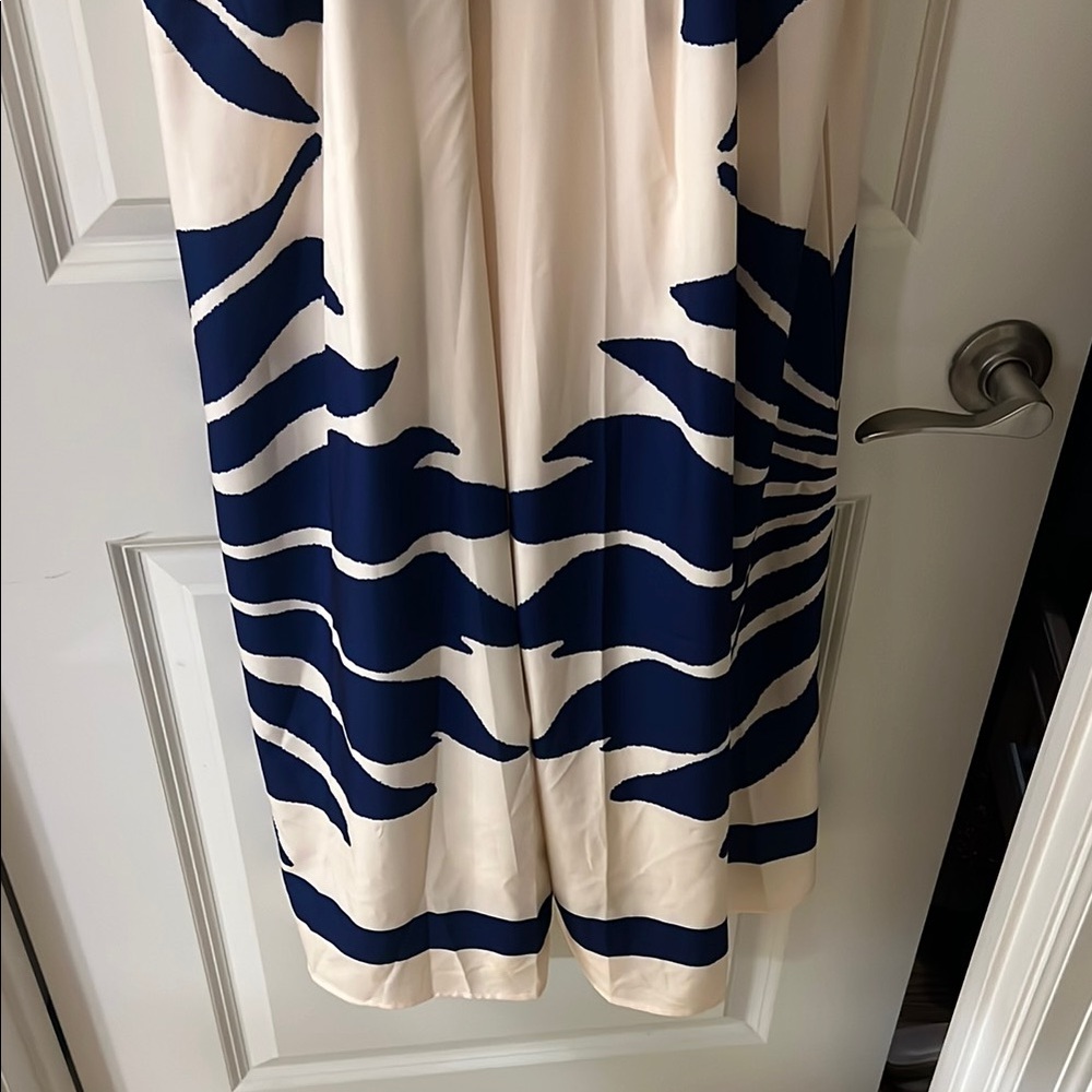 Elegant Cream and Blue romper from SHEIN - Picture 4 of 4